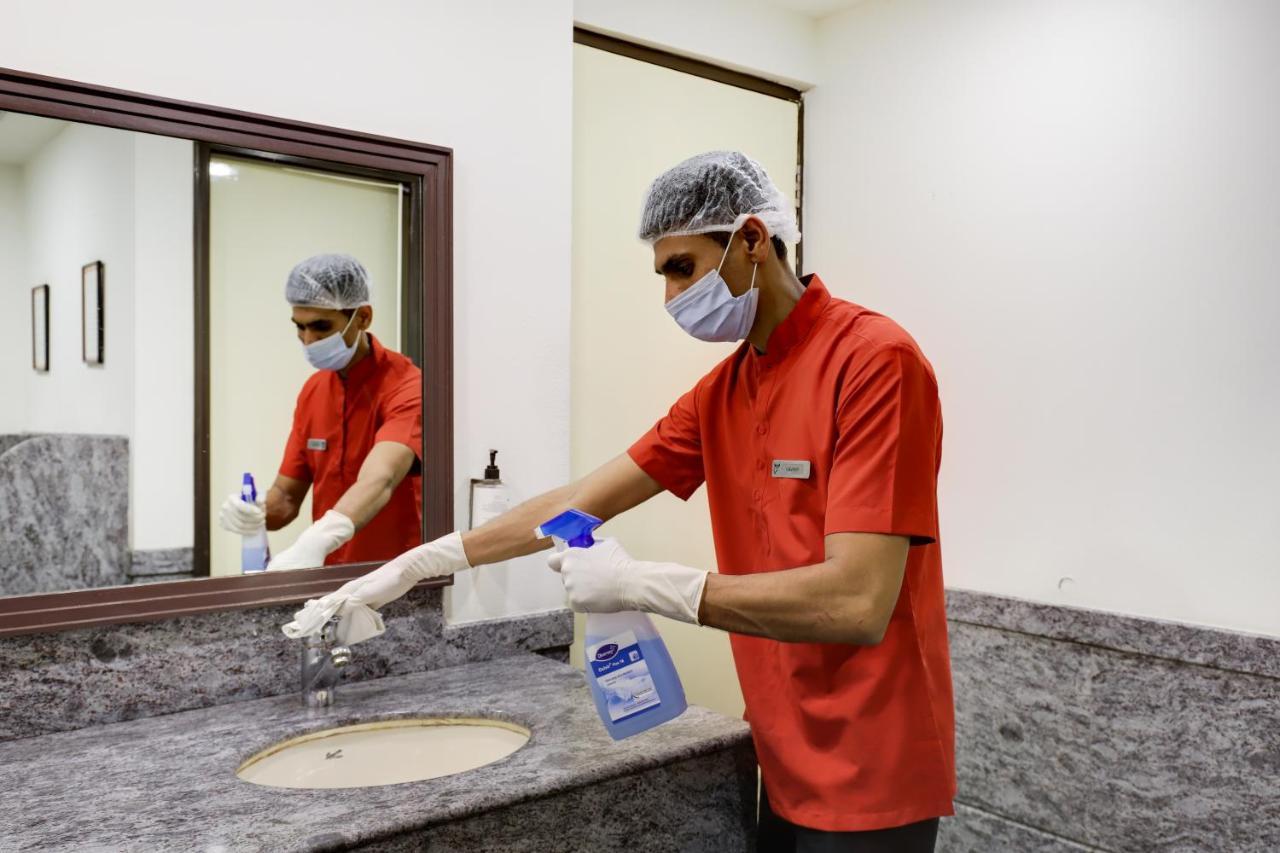 Red Fox By Lemon Tree Hotels, East Delhi Ngoại thất bức ảnh
