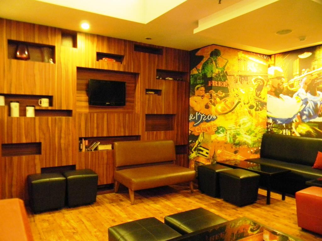 Red Fox By Lemon Tree Hotels, East Delhi Ngoại thất bức ảnh