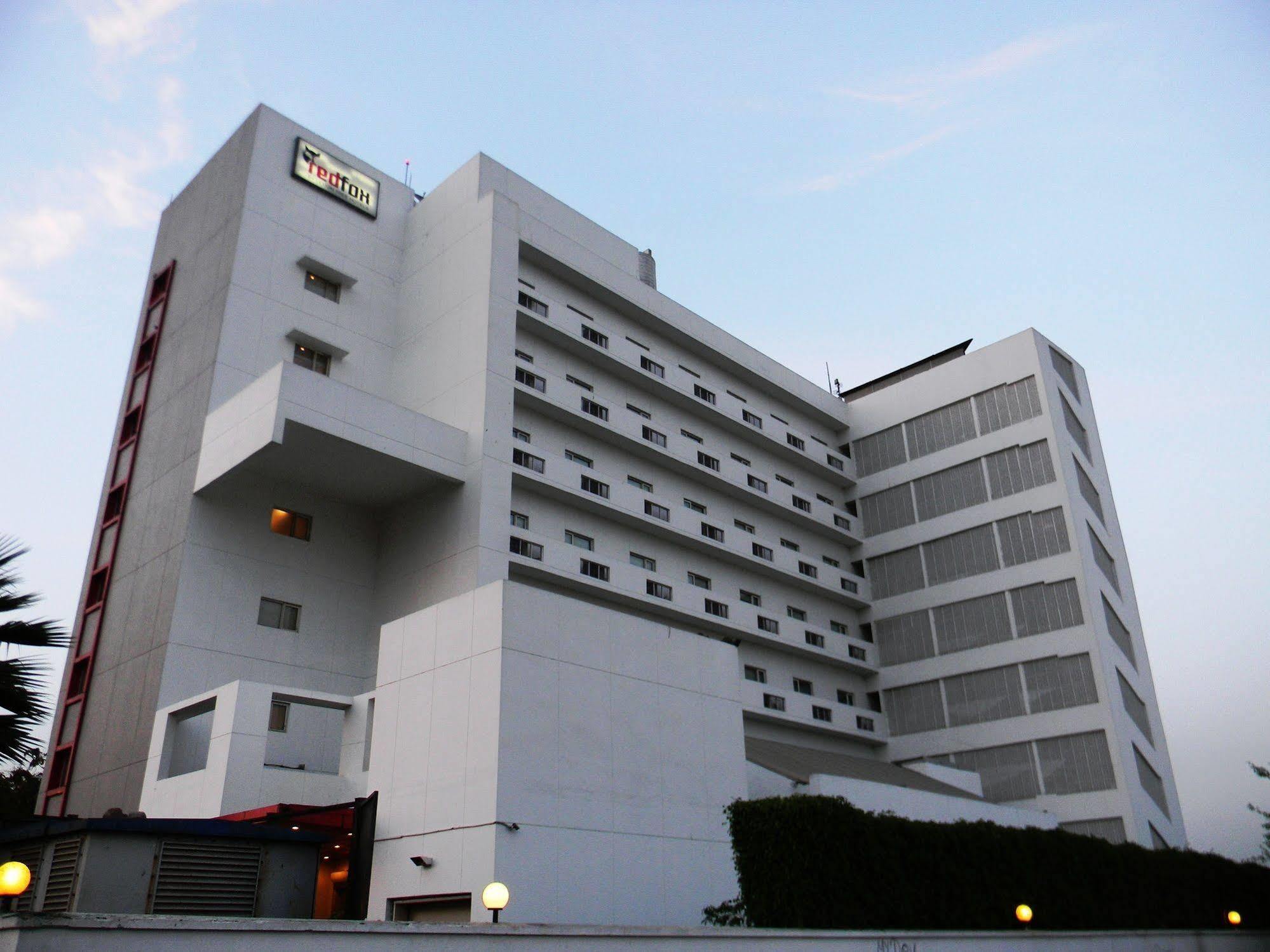 Red Fox By Lemon Tree Hotels, East Delhi Ngoại thất bức ảnh