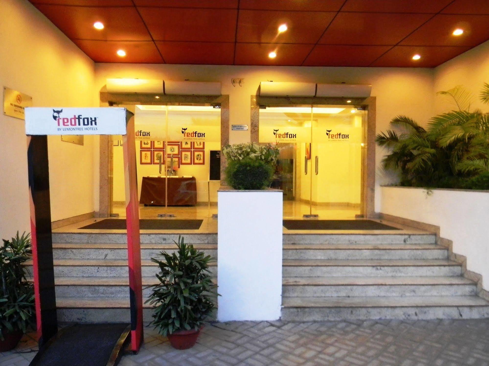 Red Fox By Lemon Tree Hotels, East Delhi Ngoại thất bức ảnh